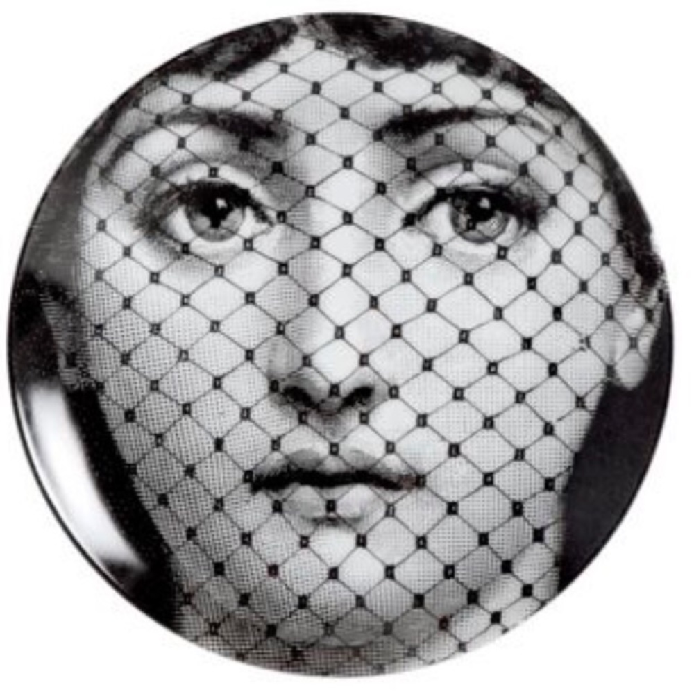 Meet your Posher, Leslie